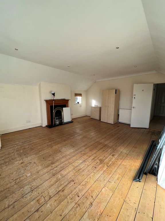 Property photo 2 of 3