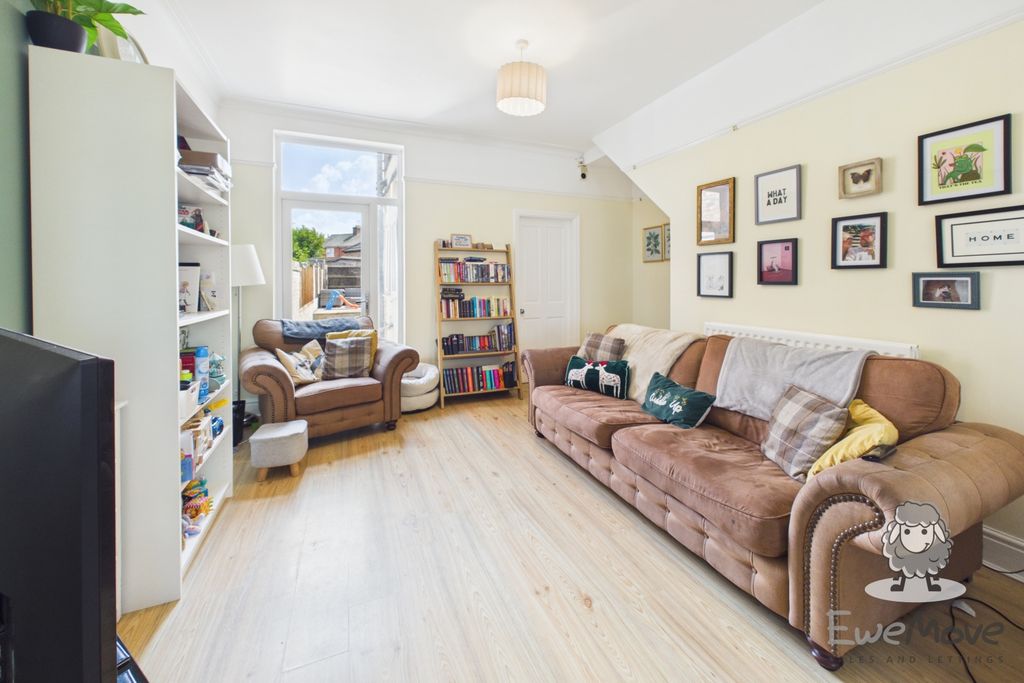 Property photo 2 of 14 13
