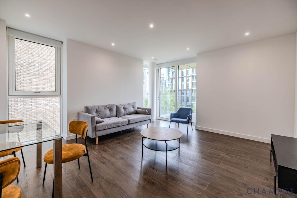 Property photo 1 of 7 2 Bed To Rent In Hartingtons Court, Coster Avenue, London N4