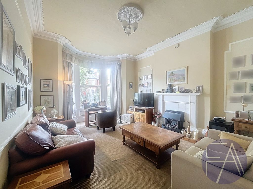 Property photo 3 of 25 4451603
