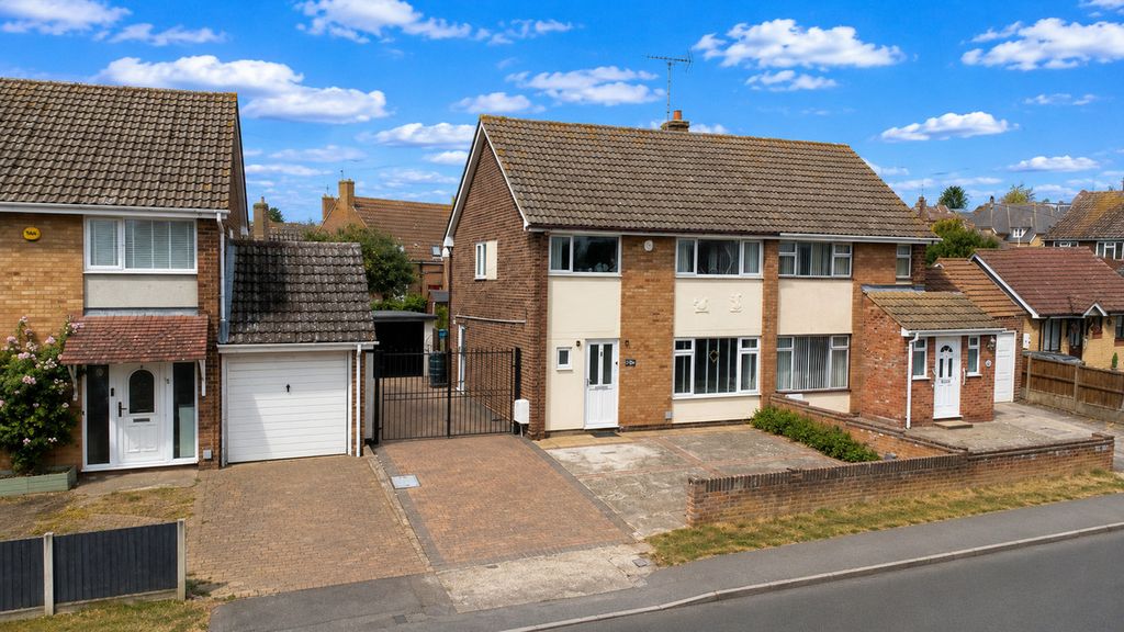 Property photo 1 of 11