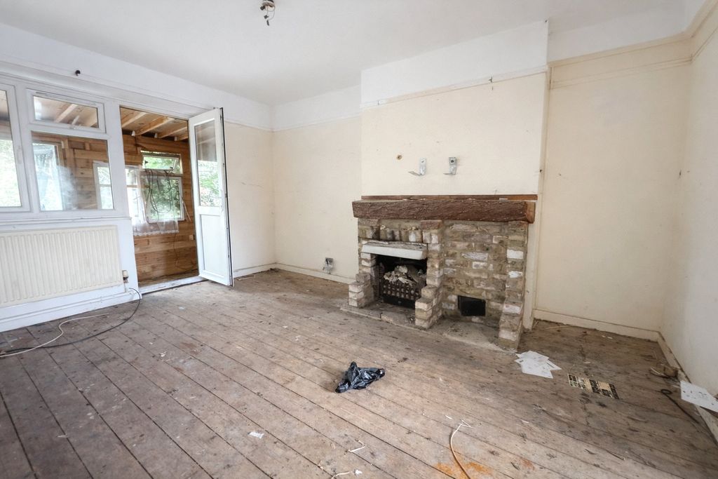 Property photo 2 of 6 Picture No. 07