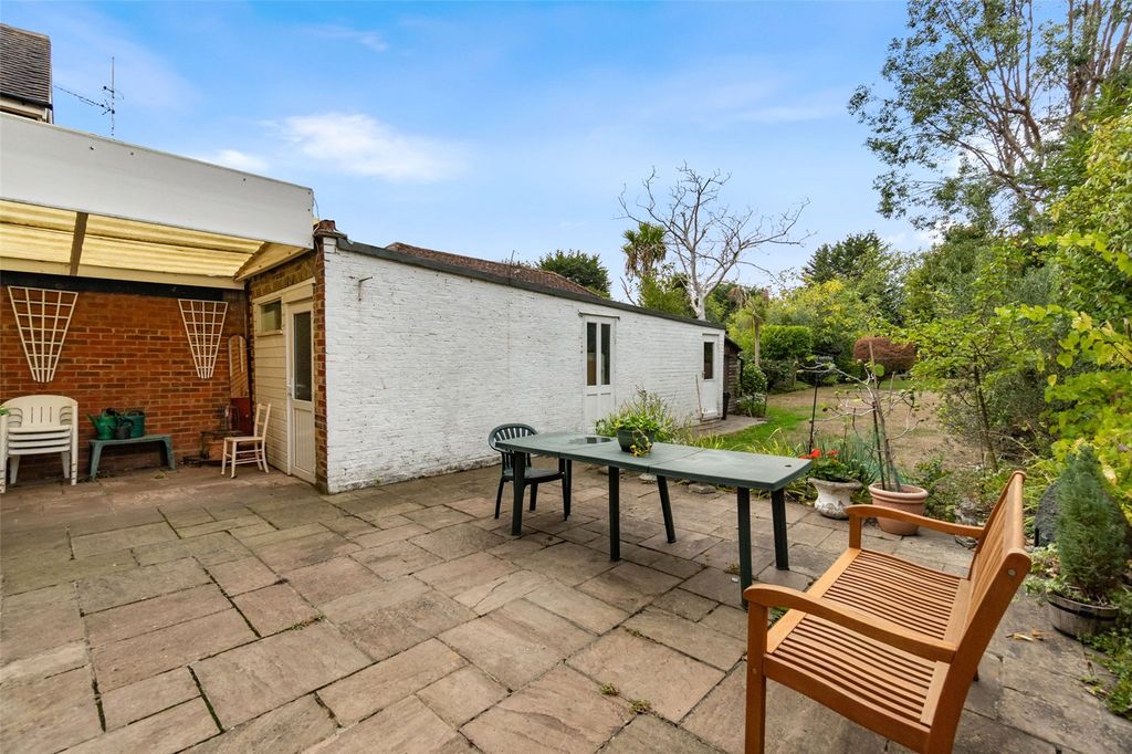Property photo 3 of 16 Picture No. 18
