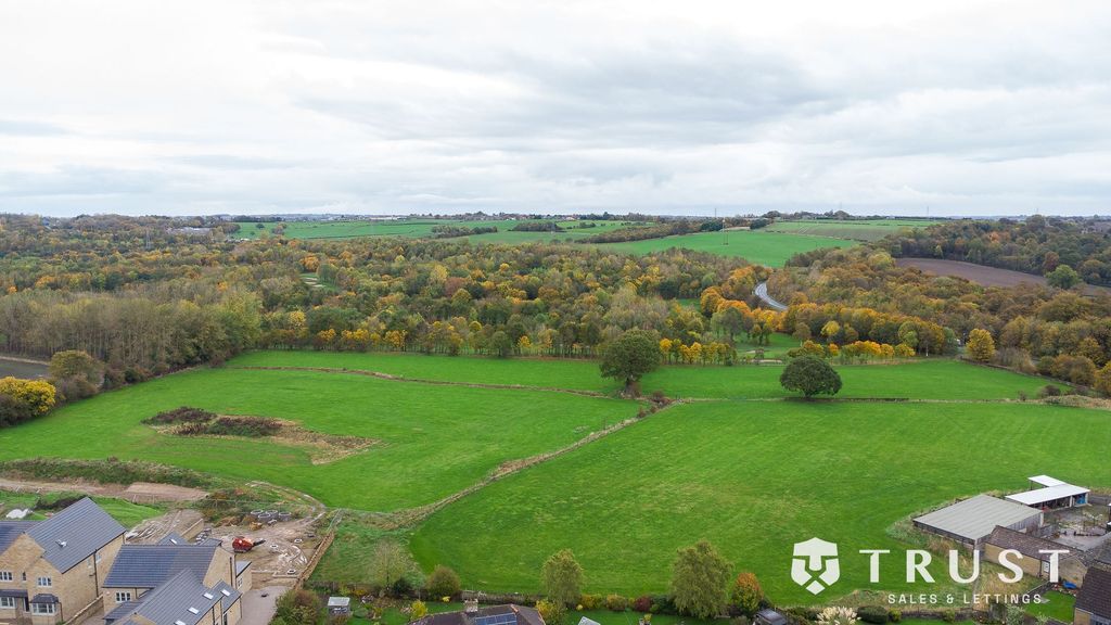 Property photo 2 of 38