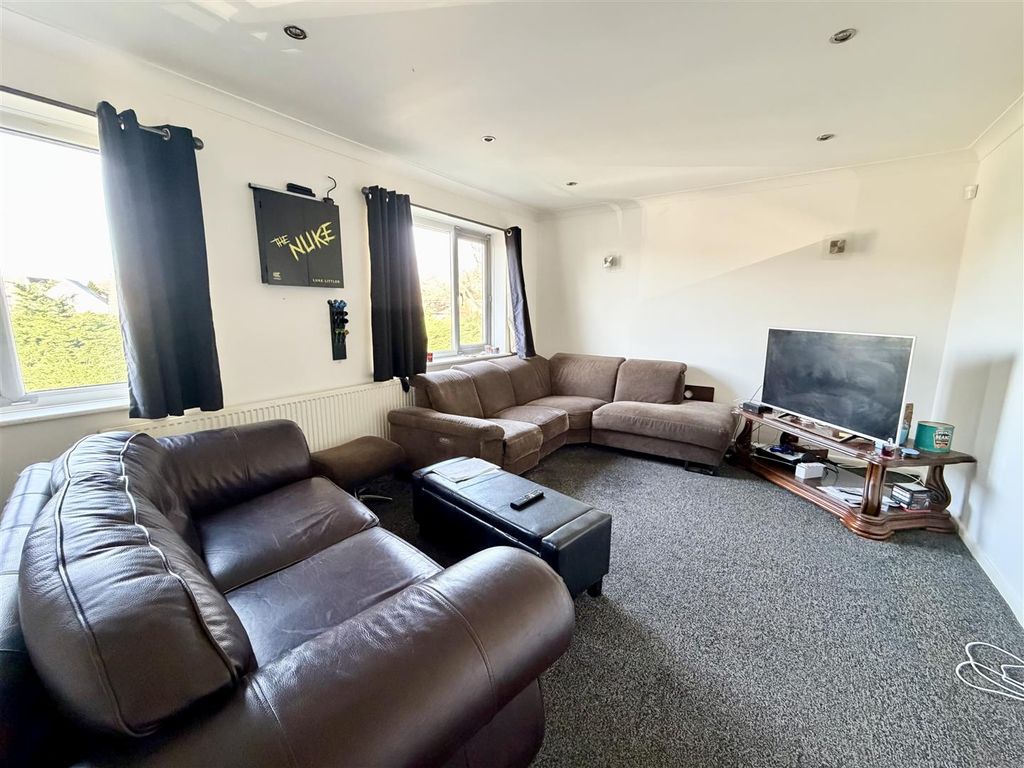 Property photo 3 of 12 Img_5116.Jpeg