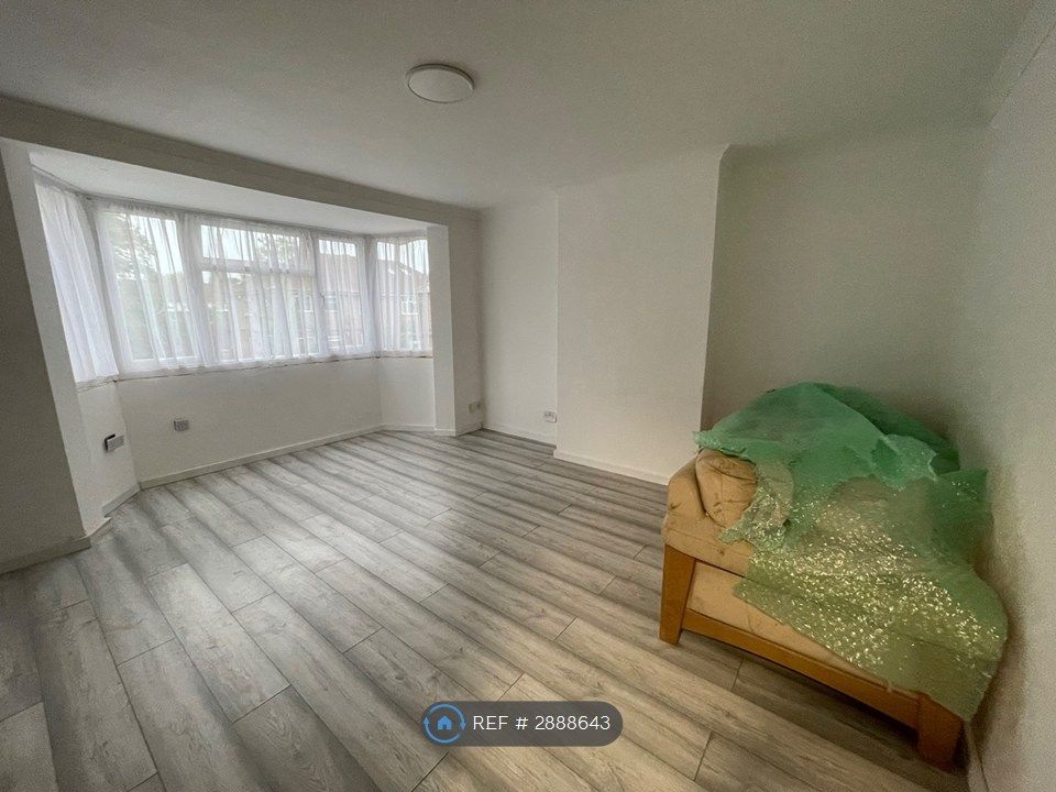 Property photo 2 of 3