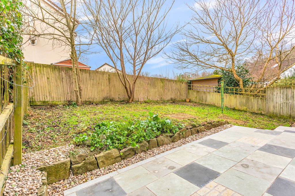Property photo 2 of 21