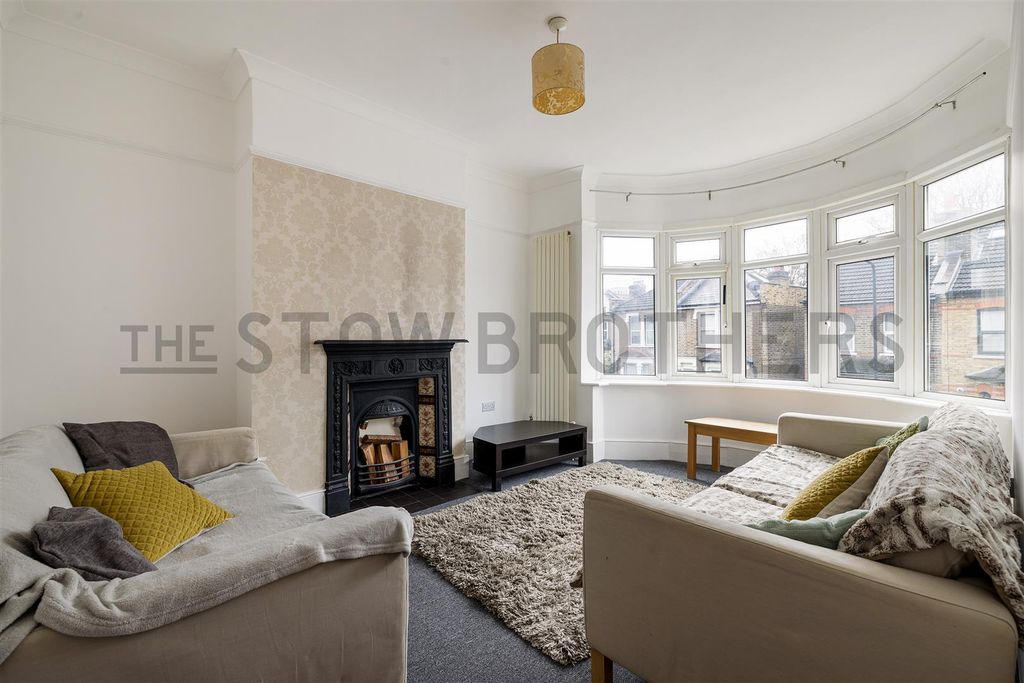 Property photo 2 of 17