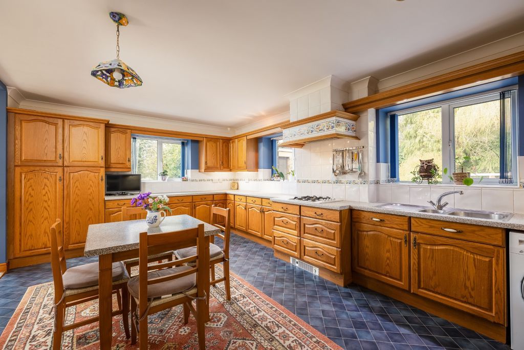 Property photo 3 of 21 Photo 3