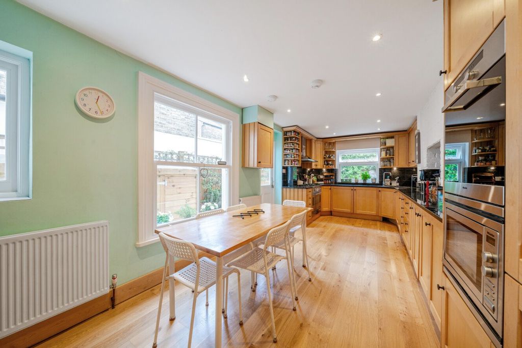 Property photo 2 of 28 Picture No. 47