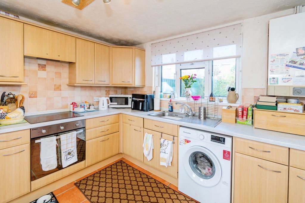 Property photo 3 of 17 Photo