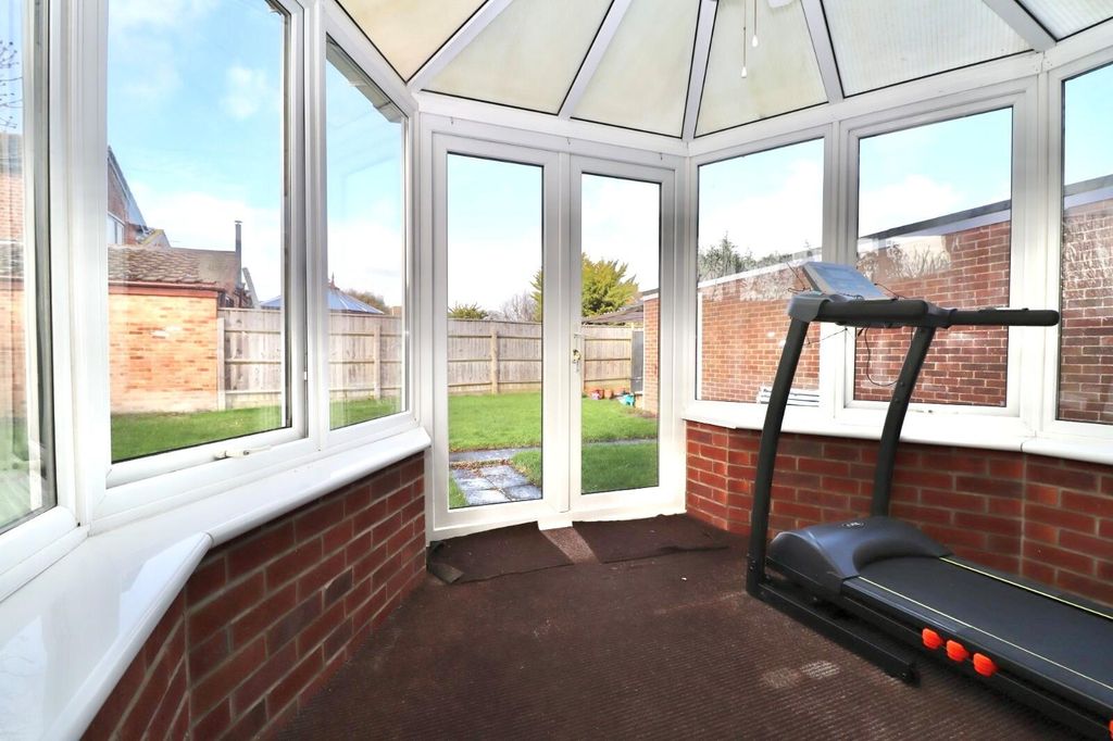 Property photo 2 of 20 Conservatory