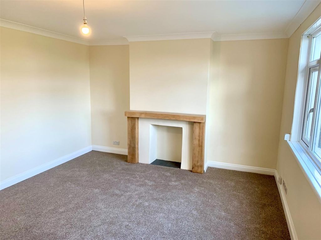 Property photo 3 of 16 1`4.Jpg