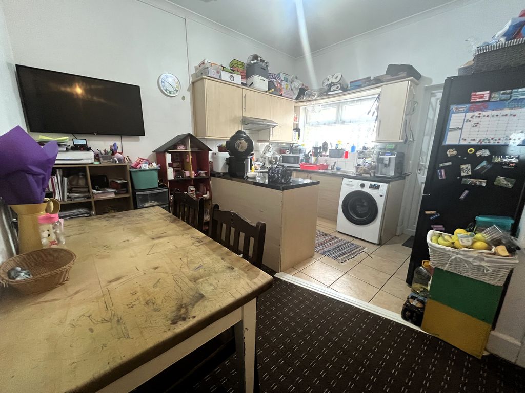Property photo 2 of 9 Img_0433