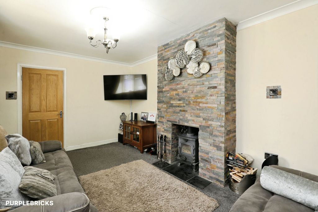 Property photo 3 of 26