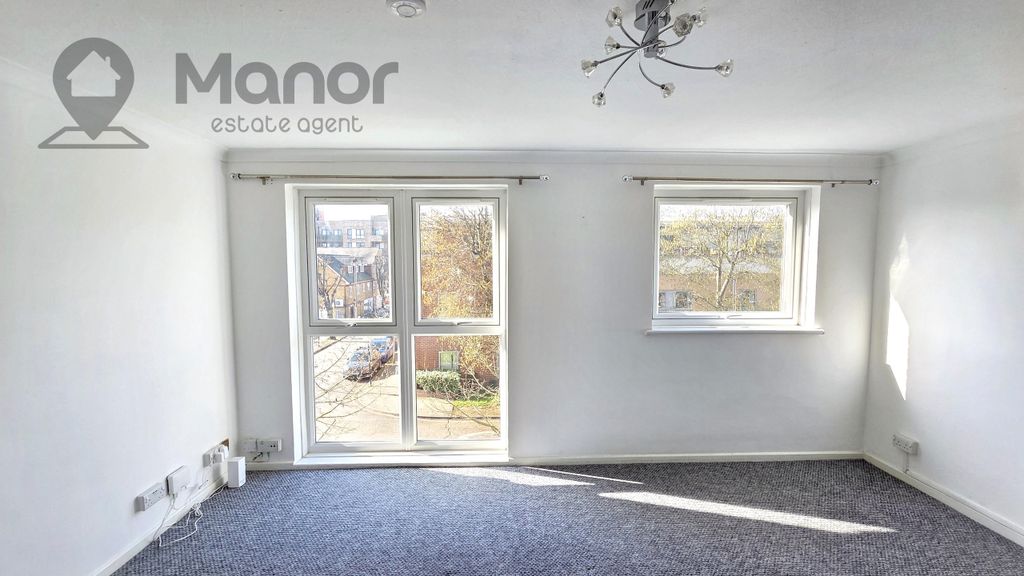 Property photo 2 of 17 Living Room