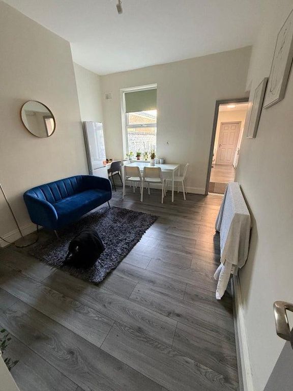 Property photo 2 of 14 Lounge