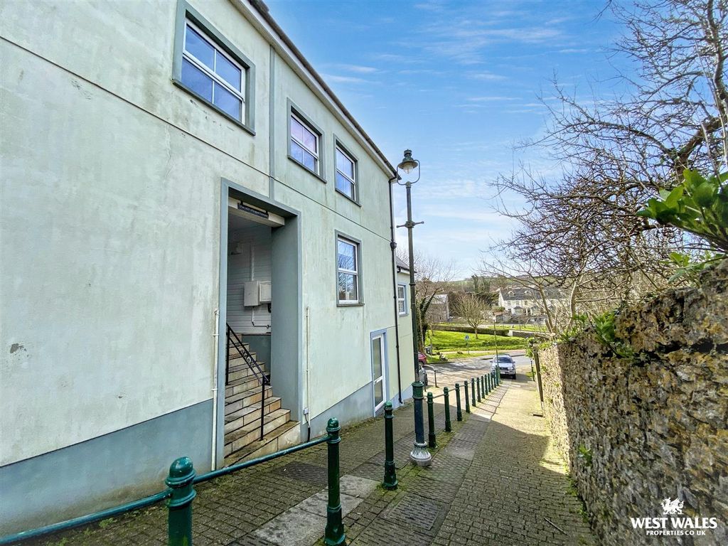 Additional image 28 of 3 bed town house for saleNew Way, Pembroke SA71