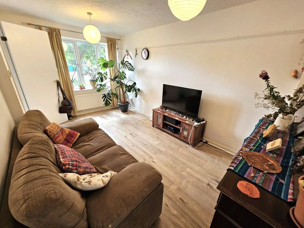 Property photo 2 of 13 Picture No. 03