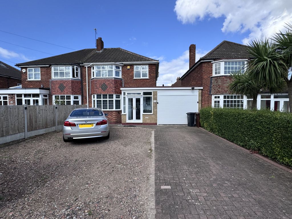 Property photo 1 of 15 152 Melton Avenue Frontage