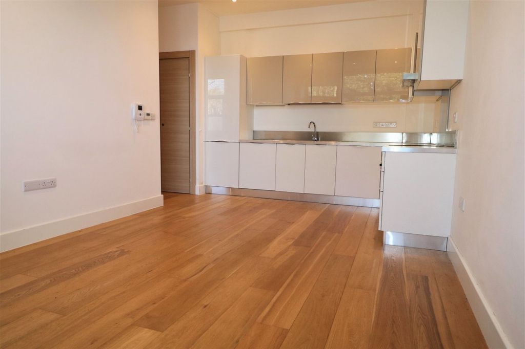 Property photo 2 of 8 Picture No. 04