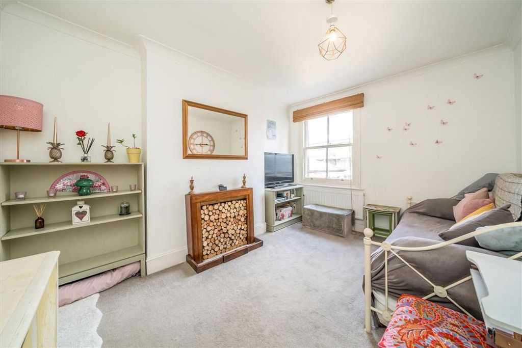 Property photo 2 of 6
