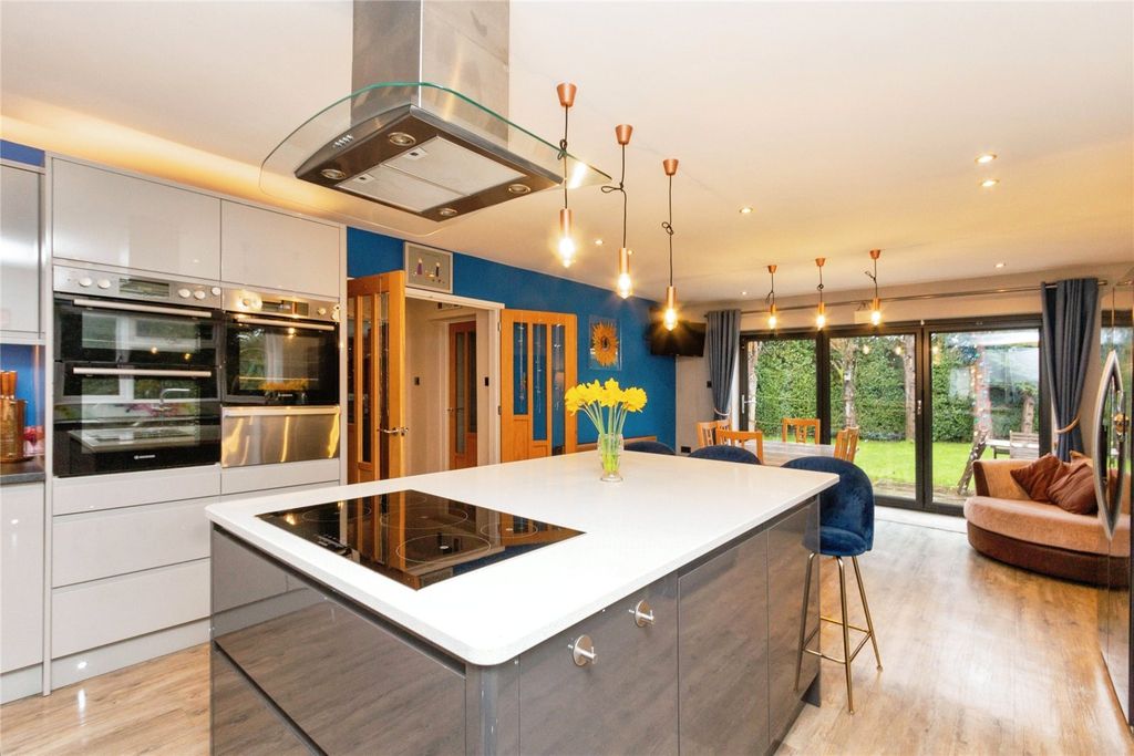 Property photo 3 of 17 Picture No. 09