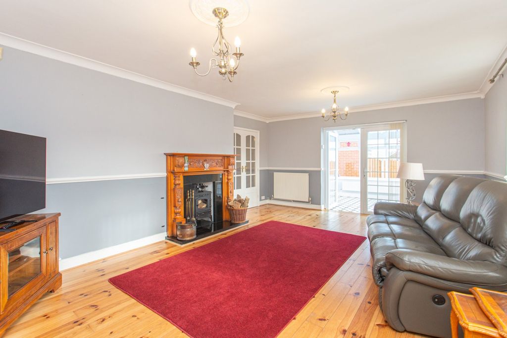 Property photo 3 of 35 Picture 3