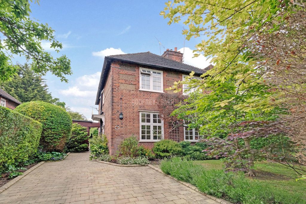 Property photo 2 of 13