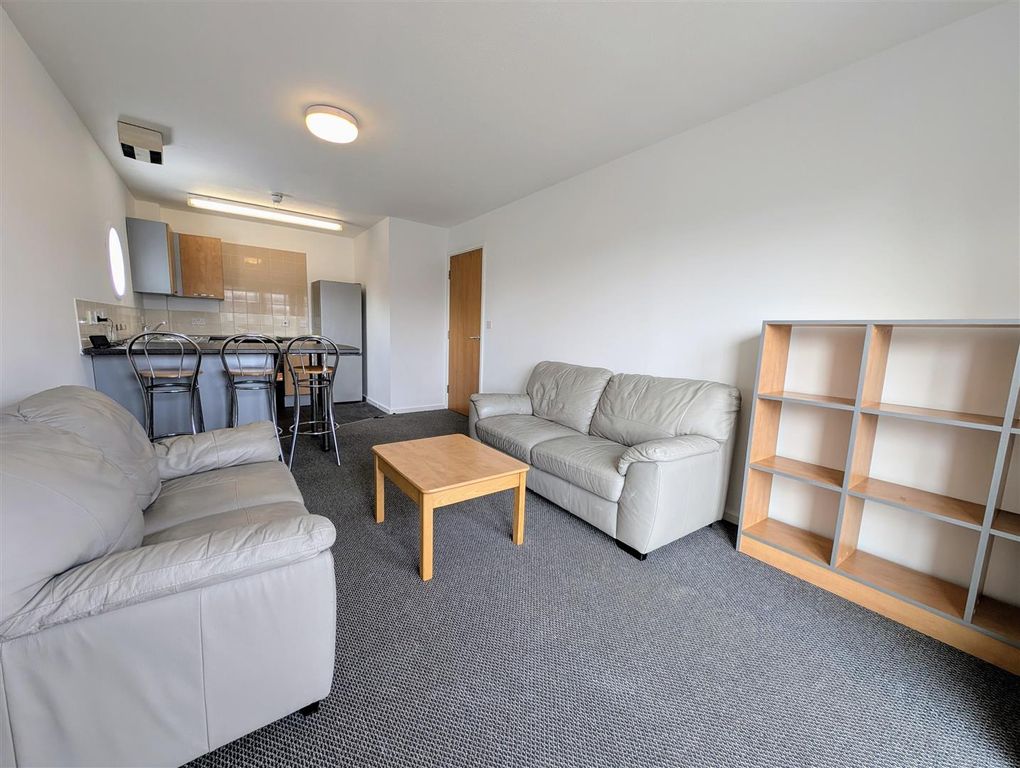 Property photo 3 of 9