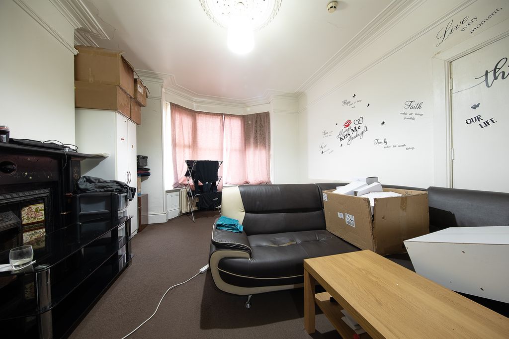 Property photo 2 of 42