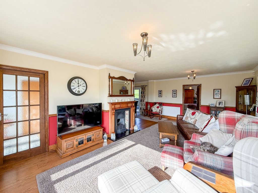 Property photo 3 of 35