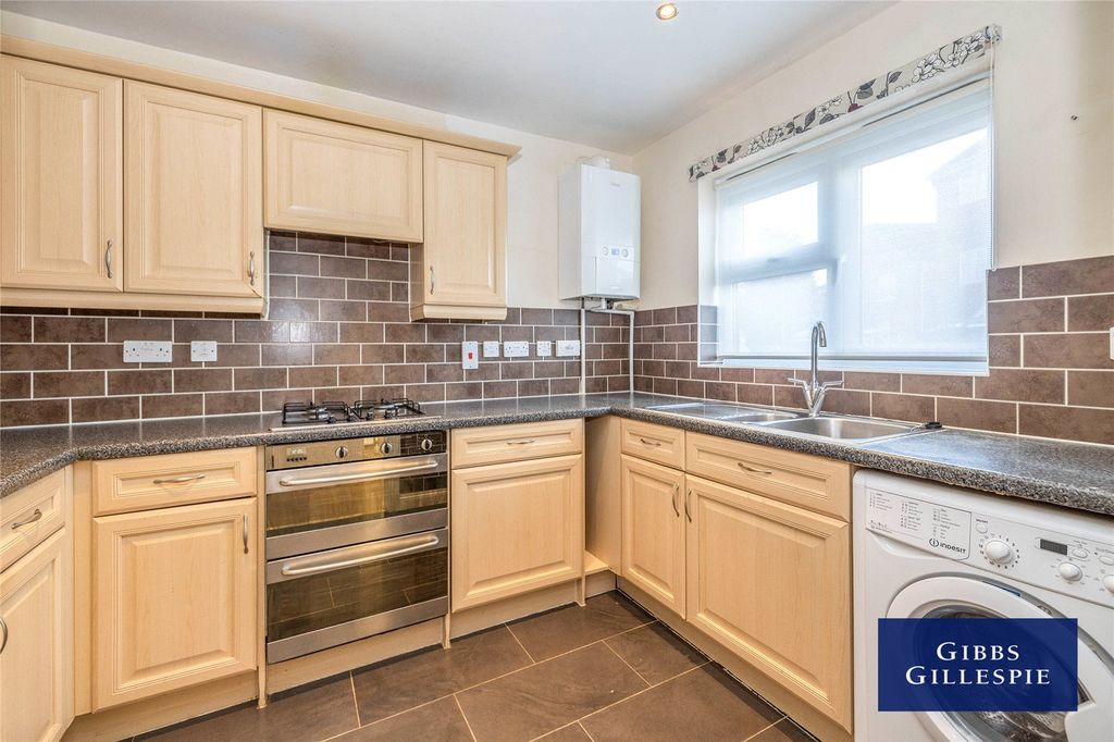 Property photo 1 of 10 Picture No. 08