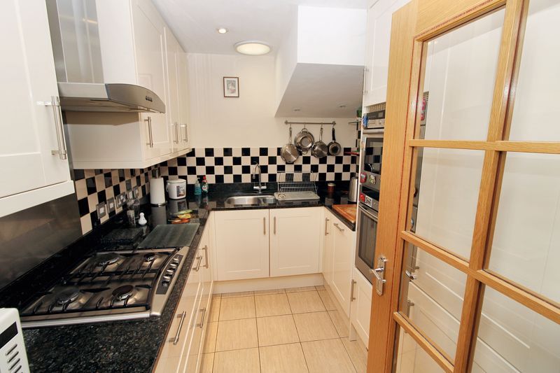 Property photo 2 of 20 Photo 9