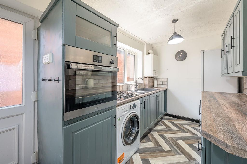 Property photo 3 of 22