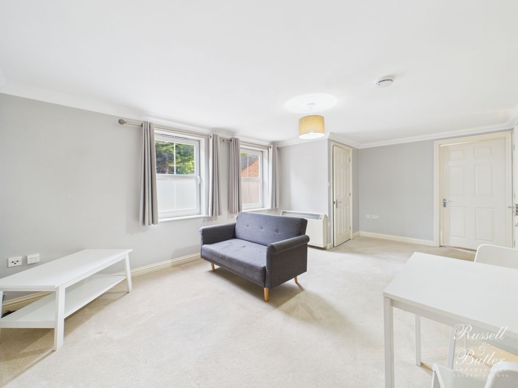 Property photo 2 of 13 Cam02127G0-Pr0355-Still004