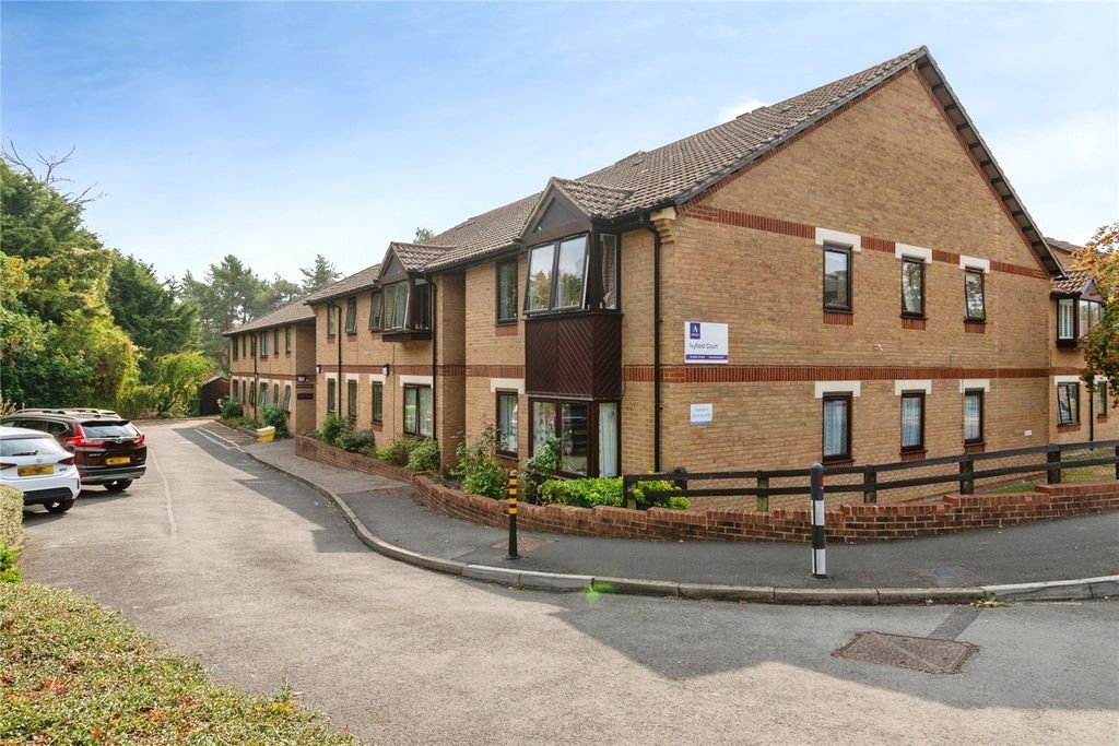 Property photo 1 of 12 General View