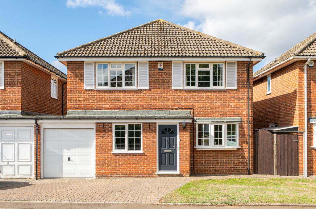 Property photo 1 of 18 1521162-17-6Aa7Ec...