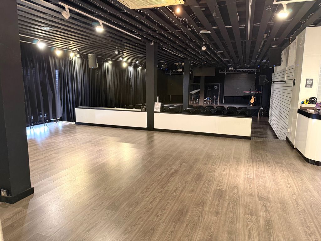 Property photo 3 of 9