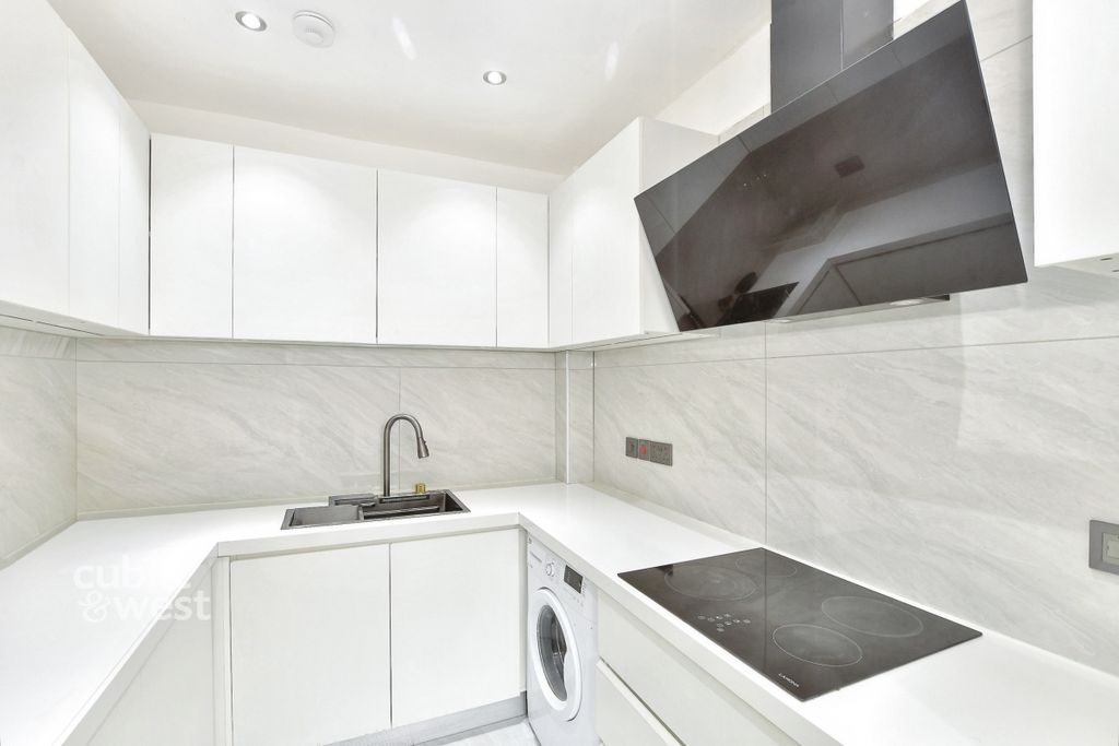 Property photo 2 of 13 Kitchen