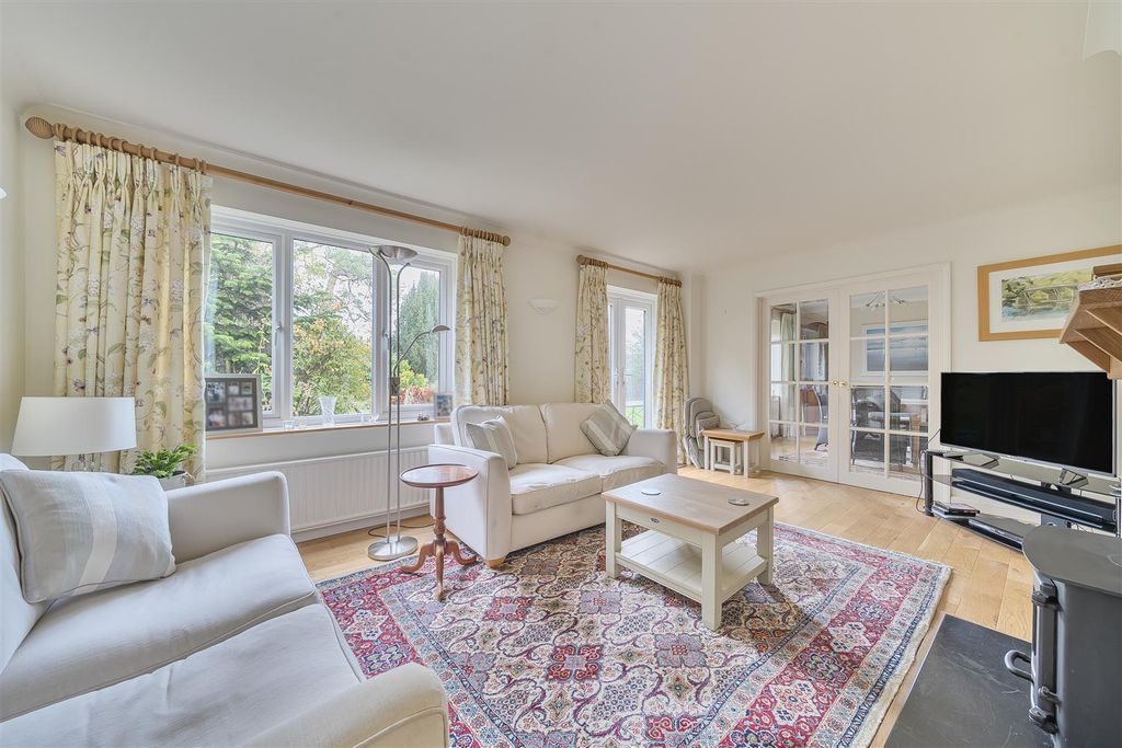 Property photo 3 of 17 1376888-9-6911d3A5F1561.Jpg