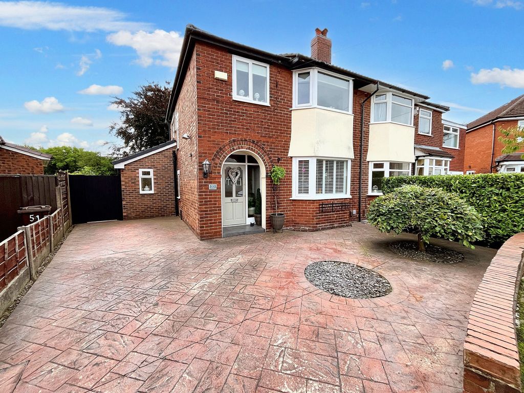 Property photo 1 of 40