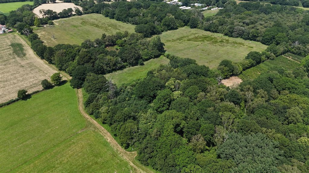 Property photo 2 of 7 Dji_20260624134438_0465_D.Jpg