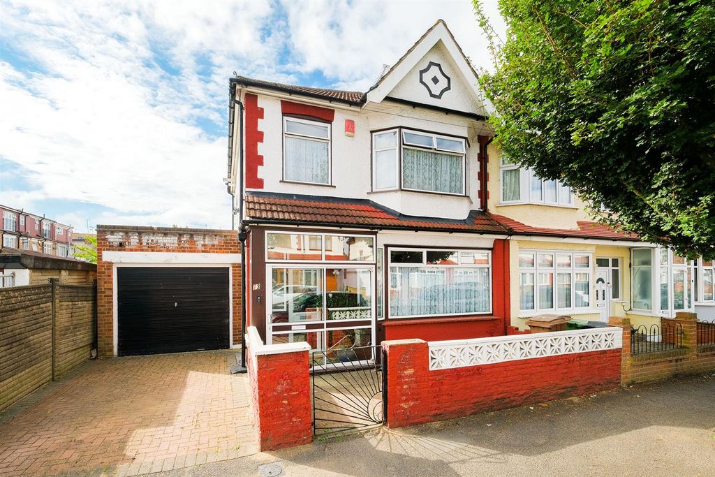 Property photo 1 of 19