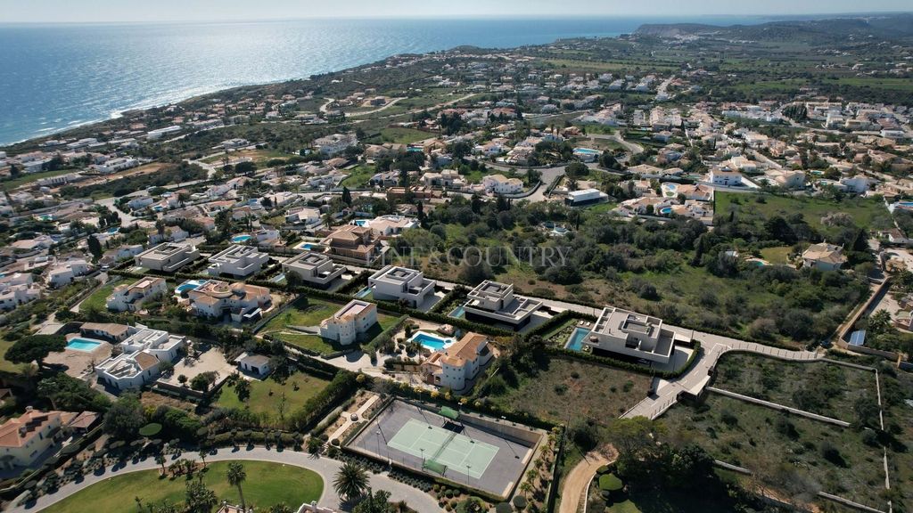 Property photo 1 of 30