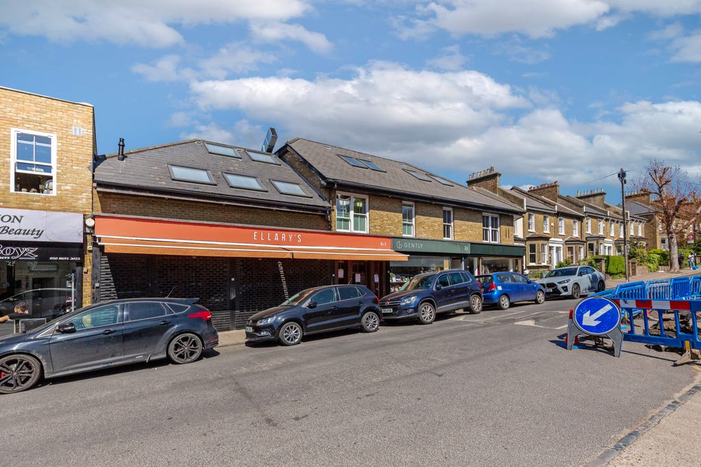 Property photo 2 of 41 5-7 Harefield Road And 16 - 18 Harefield Mews Brockley London Se4 1Lw