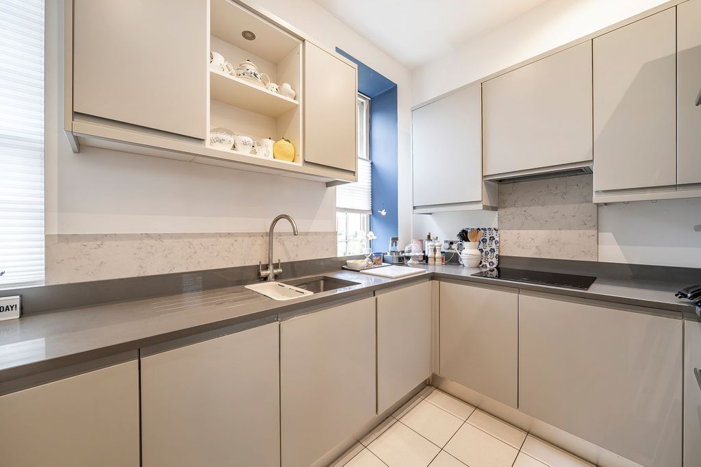 Property photo 3 of 13 Kitchen