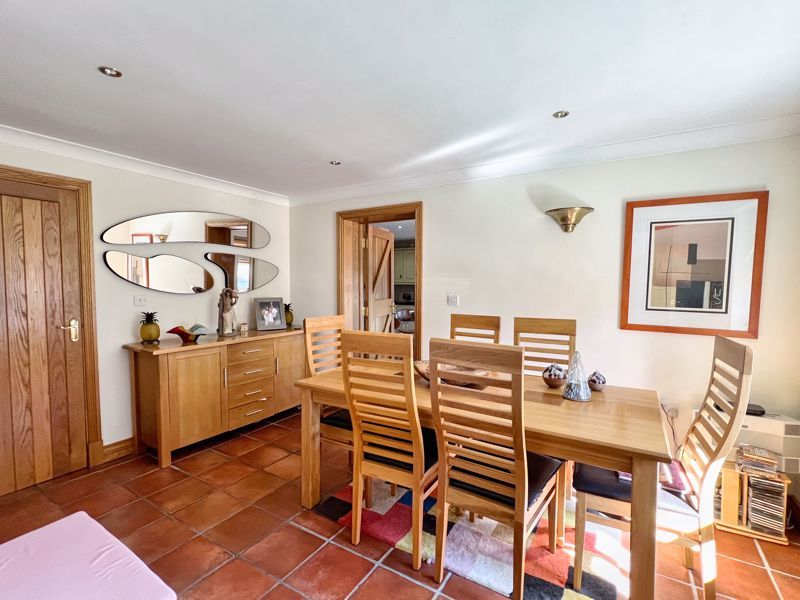 Property photo 3 of 22 Photo 12