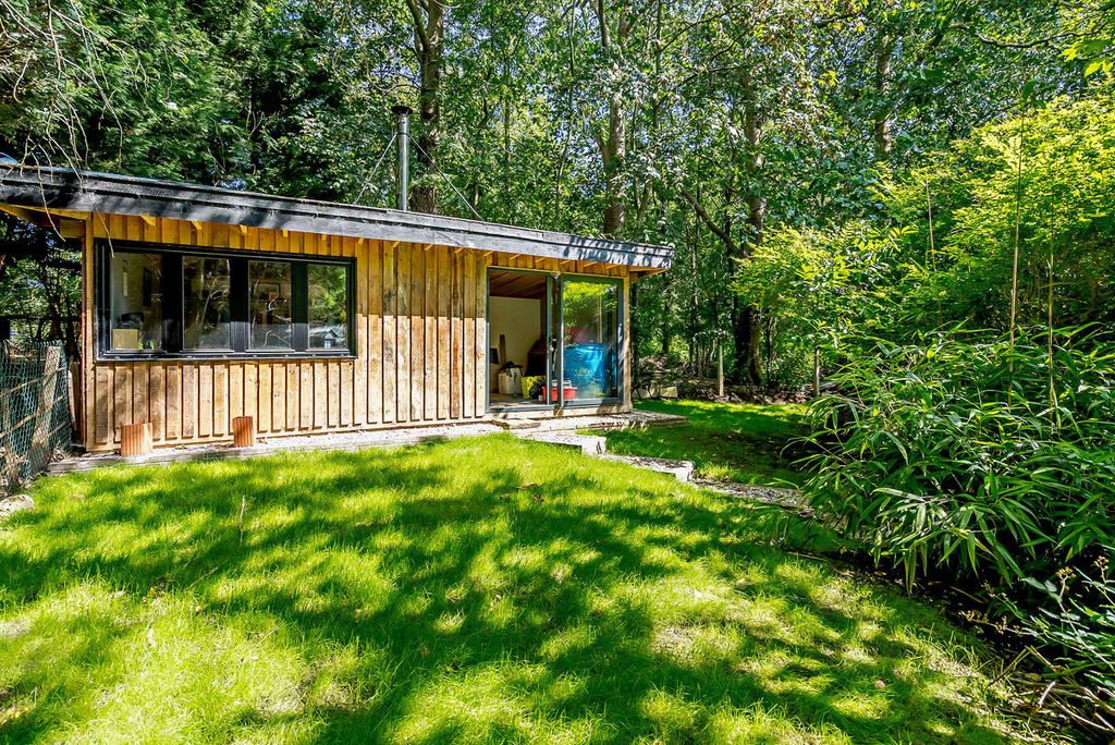 Property photo 2 of 18