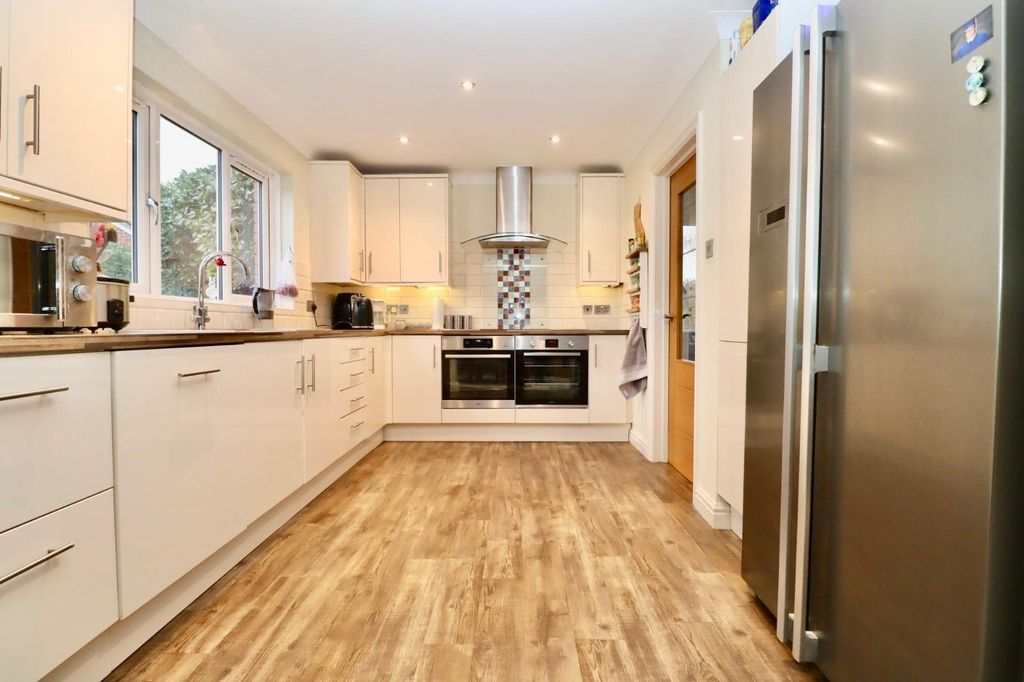 Property photo 2 of 36 Kitchen